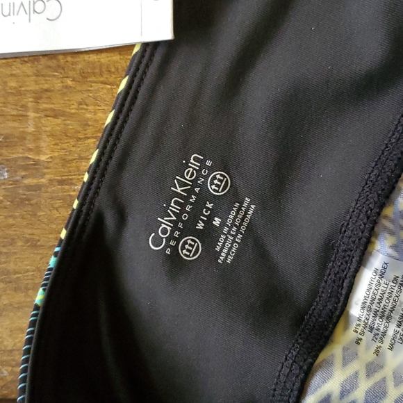 Medium Calvin Klein Performance Athletic Capris - Picture 6 of 10